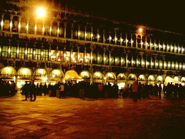 Piazza San Marco am Abend