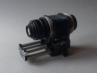 Vergrößerungsobjektiv EL Nikkor 50 mm 2 8 an Novoflex-Balgengerät (Retrostellung)